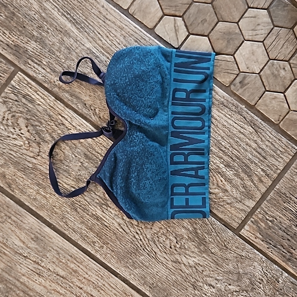 Under armour sports bra size small - Picture 1 of 2